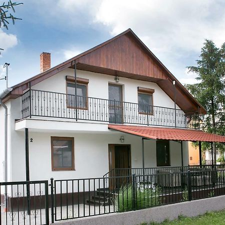 Starlight Apartment Mezőkövesd Exteriér fotografie