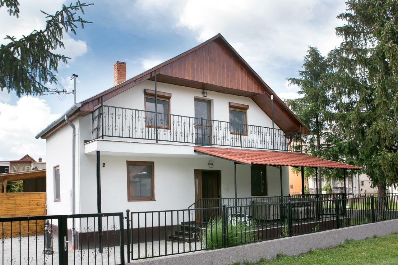 Starlight Apartment Mezőkövesd Exteriér fotografie